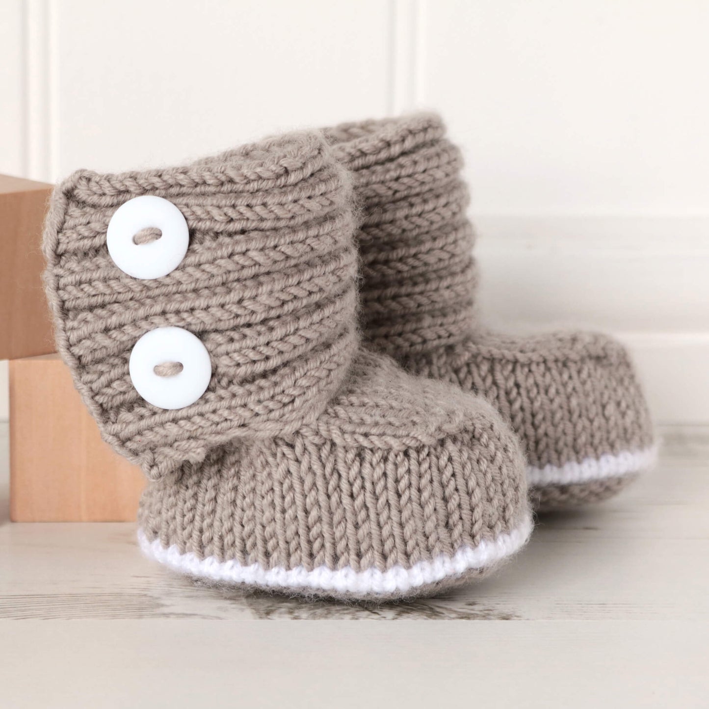 a knit pattern for odern baby booties